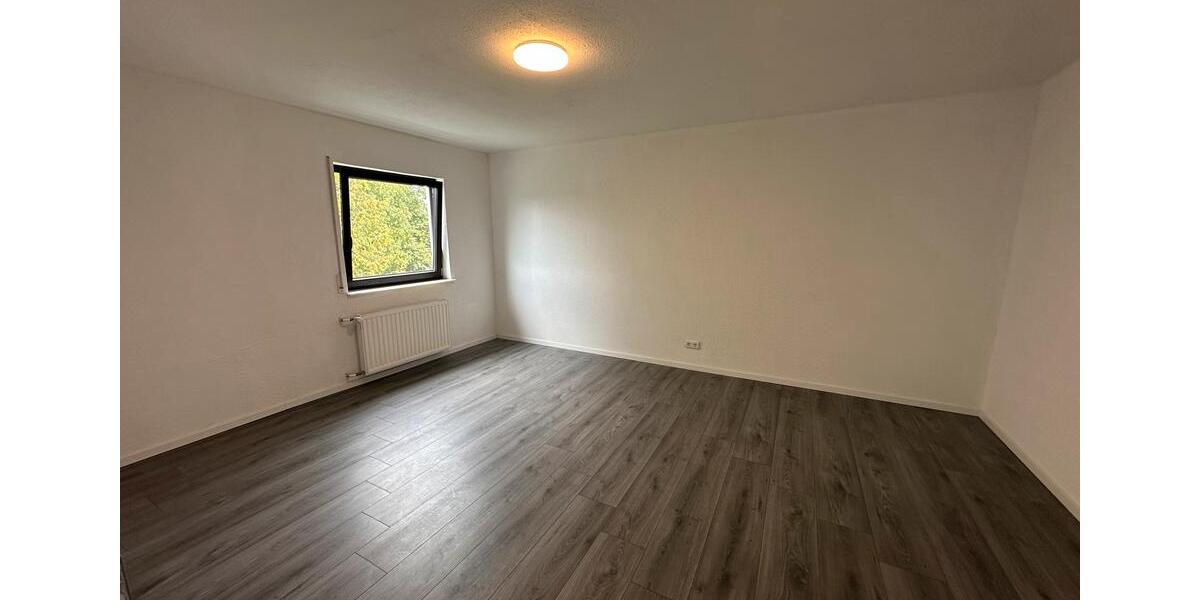 Einfamilienhaus Weiterstadt - 10 Zimmer, 370 m&sup2;, 775.000&euro; | Angebot:26338415
