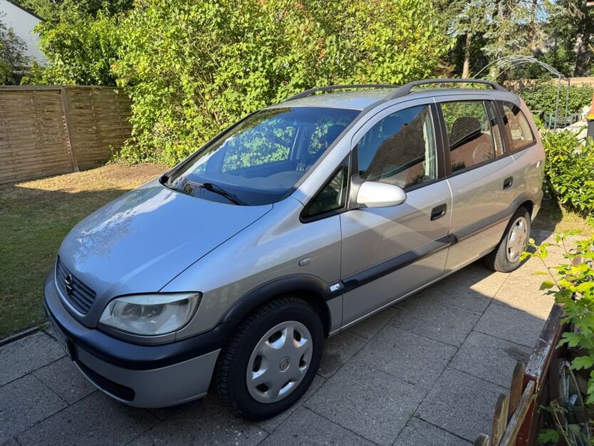 Opel Zafira 246.536 km 1.499 € Geesthacht 21502