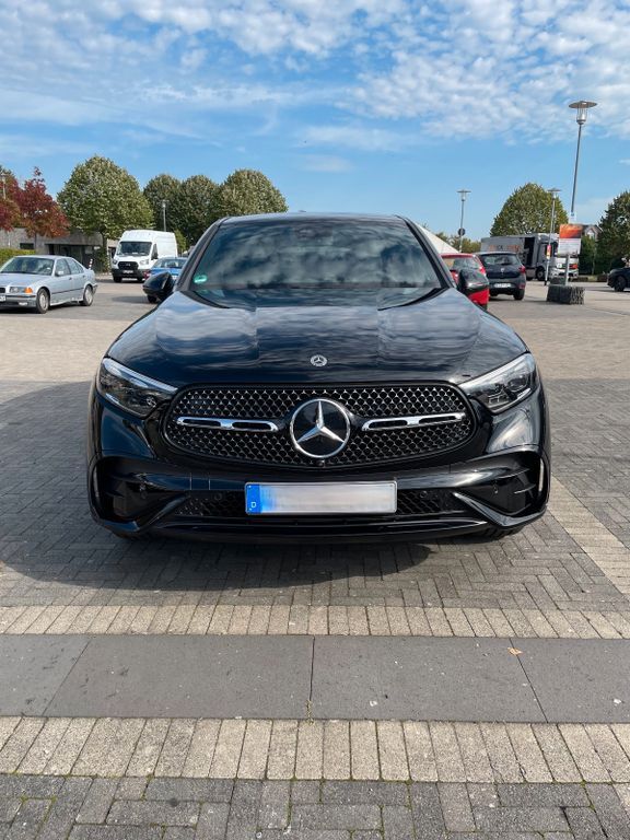 Mercedes-Benz GLC 300 4.816 km 69.999 € Kaarst 41564