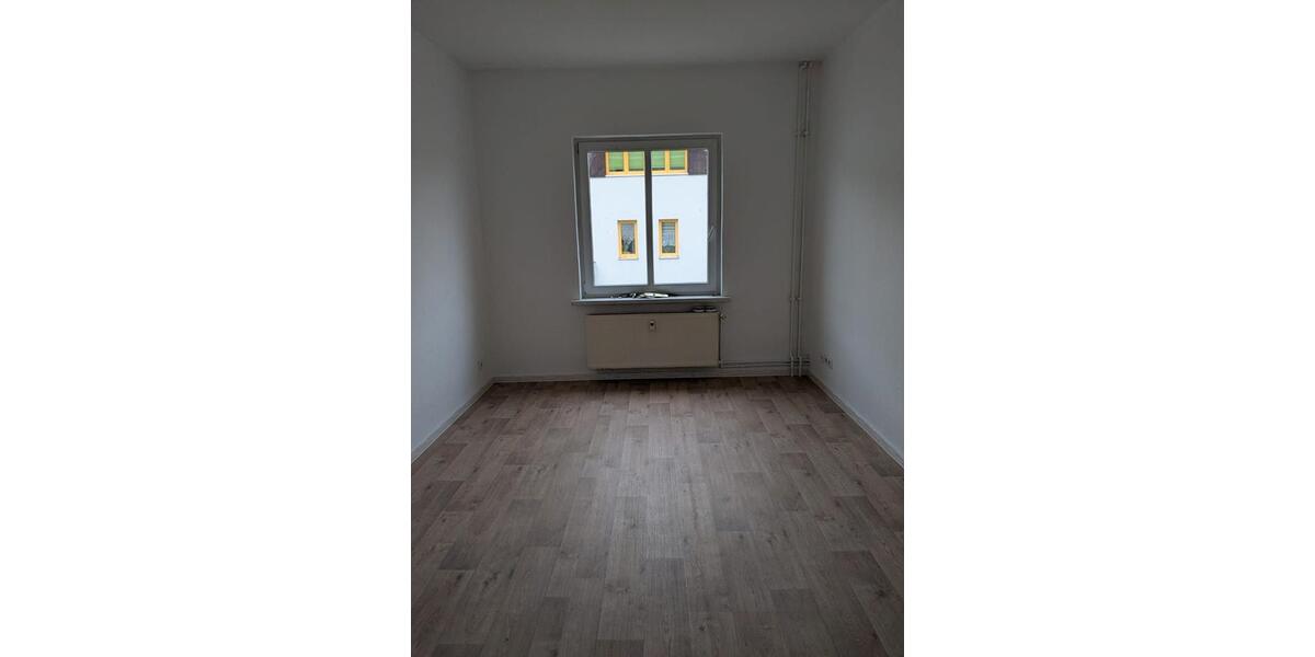 Dachgeschoßwohnung Malchin - 3 Zimmer, 50 m&sup2;, 375&euro; | Angebot:26121671