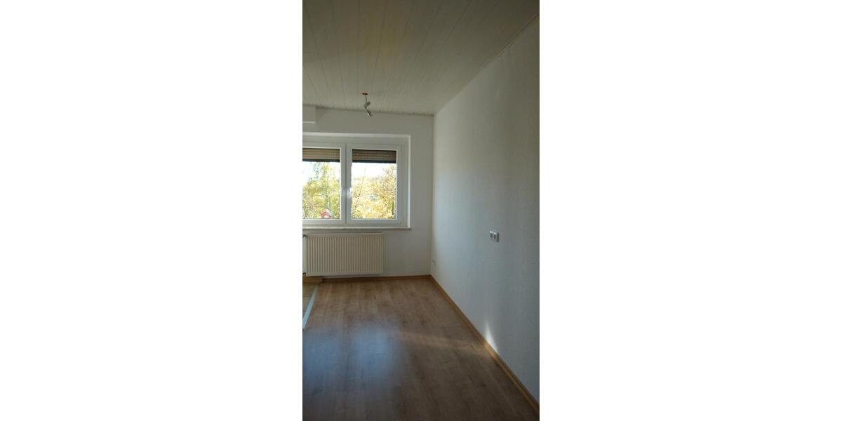 Erdgeschoßwohnung Gößnitz - 2 Zimmer, 50 m&sup2;, 250&euro; | Angebot:26407215