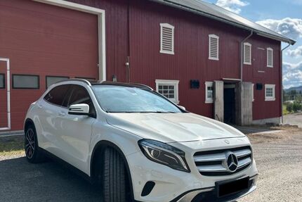 Mercedes-Benz GLA 200 165.500 km 14.800 &euro; Köln 51103