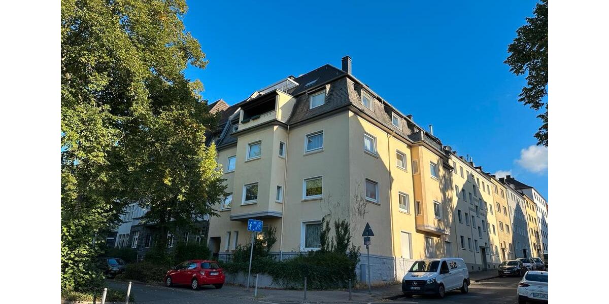 2,5 Wohnung mit Balkon und Aufzug. 2.5 zimmer