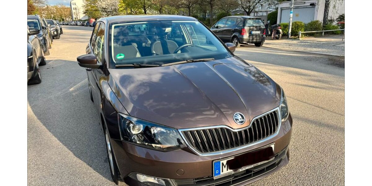 Skoda Fabia 116.130 km 7.400 &euro; München 81475