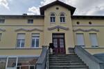 Handwerker aufgepasst. Ehemaliges Gutshaus zimmer