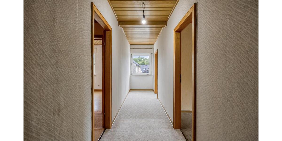 Großes Wohnhaus mit vielfältigem Nutzungspotential - Einfamilienhaus Moschheim | Angebot:26932451