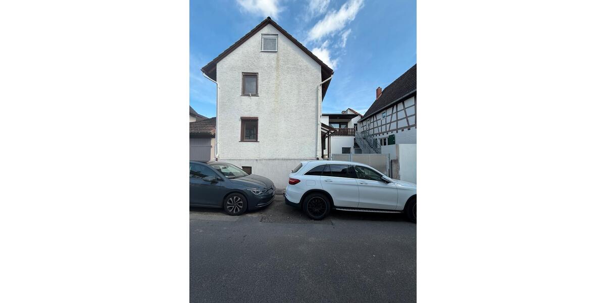 Mehrfamilienhaus, Wohnhaus Hanau Kesselstadt - 7 Zimmer, 180 m&sup2;, 375.000&euro; | Angebot:26039508