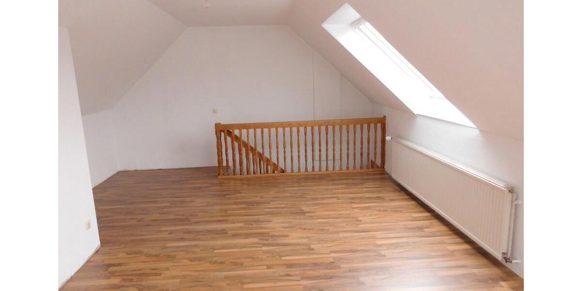 Dachgeschoßwohnung Rodenberg - 3 Zimmer, 80 m&sup2;, 750&euro; | Angebot:26204415