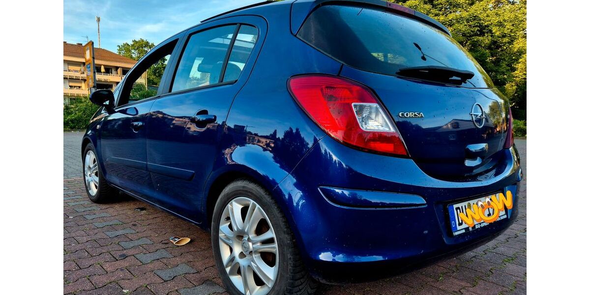 Opel Corsa 178.000 km 2.800 &euro; Duisburg 47137