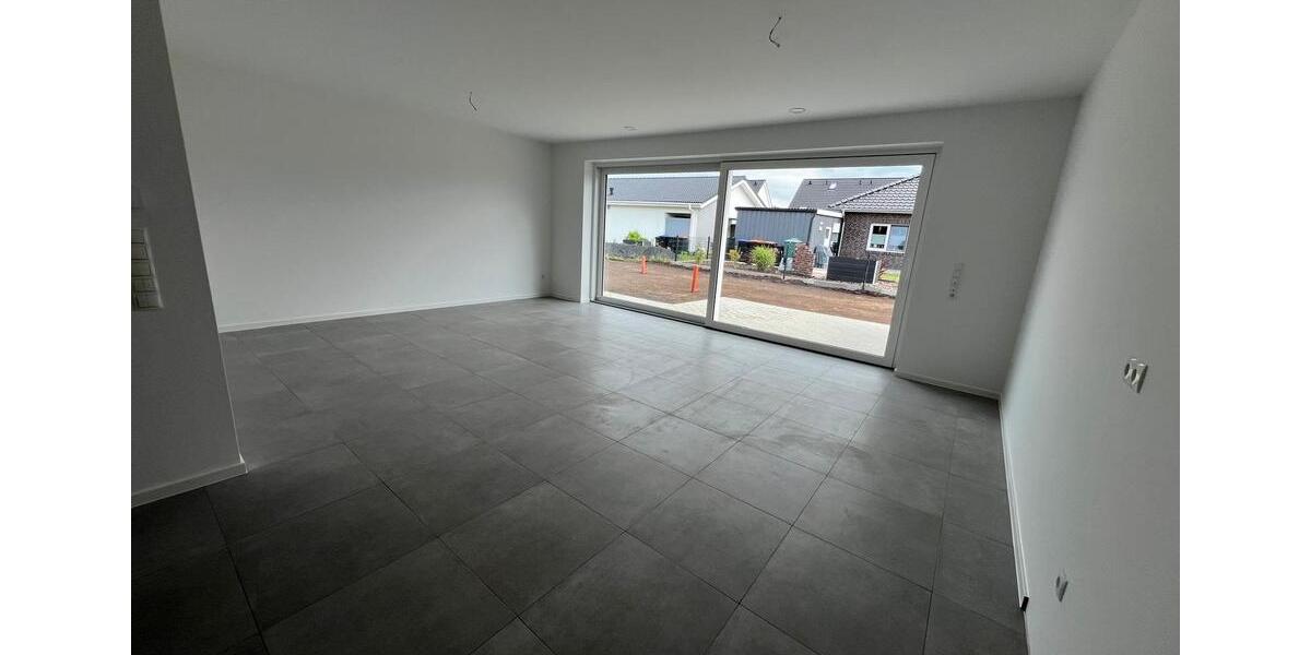 Doppelhaushälfte Wangerland - 3 Zimmer, 90 m&sup2;, 1.200&euro; | Angebot:24353137