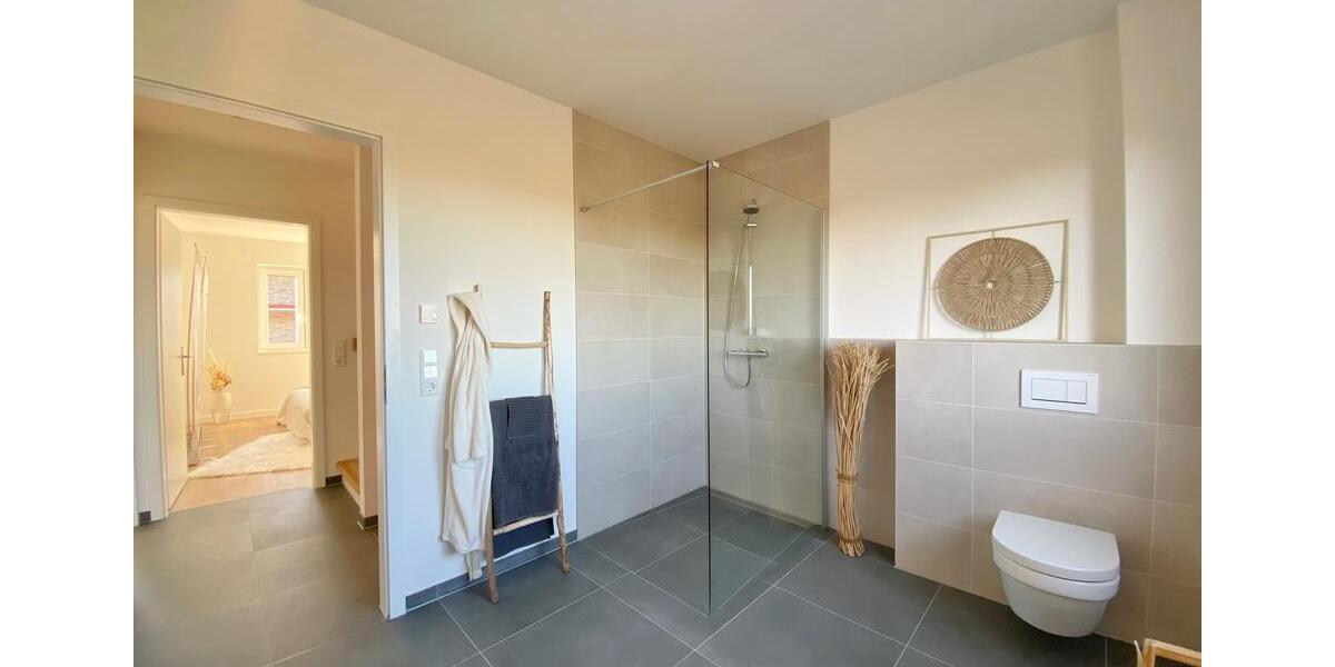 Reihenhaus Rastede - 5 Zimmer, 123 m&sup2;, 1.550&euro; | Angebot:23227148