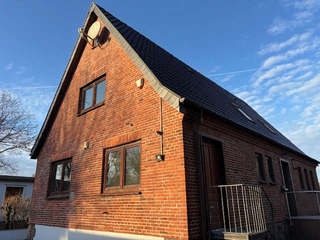 Einfamilienhaus Flensburg Tarup - 5 Zimmer, 140 m&sup2;, 1.500&euro; | Angebot:25499595