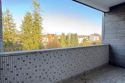 Helle 2-Zimmer-Wohnung mit großer Loggia - 2. Obergeschoss - Girbelsrather Str., Düren 2 zimmer