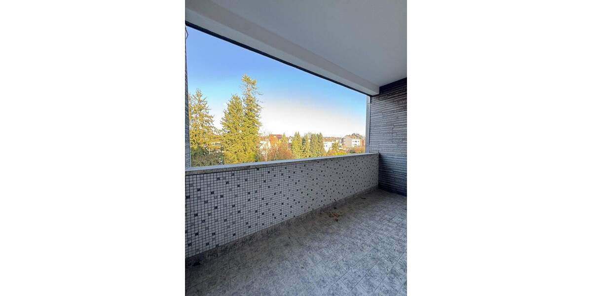 Helle 2-Zimmer-Wohnung mit großer Loggia - 2. Obergeschoss - Girbelsrather Str., Düren 2 zimmer