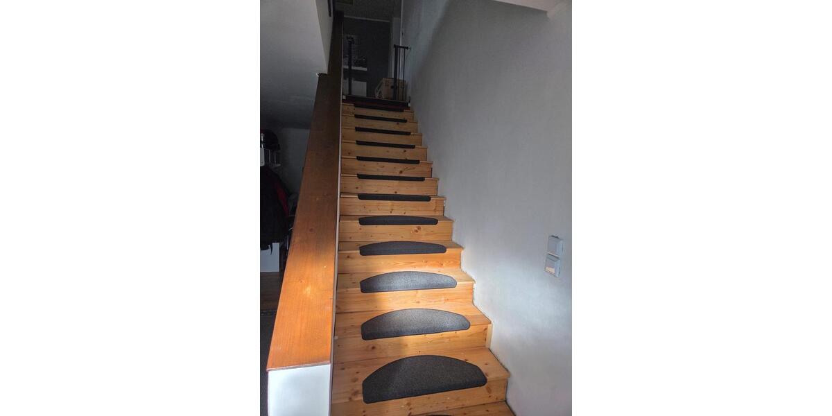 Reihenhaus Gusenburg - 5 Zimmer, 140 m&sup2;, 900&euro; | Angebot:26385801