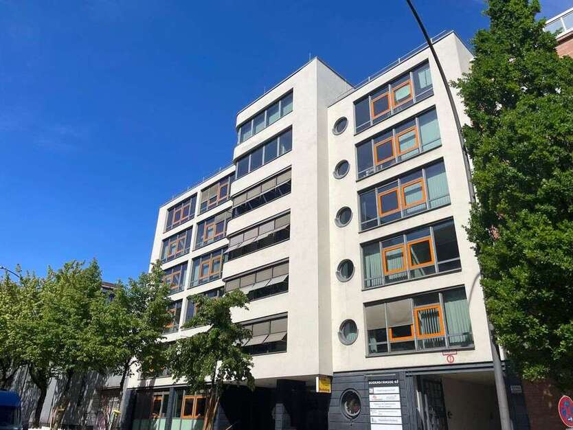 Büro in Hamburg 18.148,78 € 1397 m²