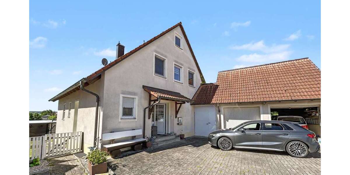 Einfamilienhaus Herrieden - 8 Zimmer, 204 m&sup2;, 410.000&euro; | Angebot:26852352