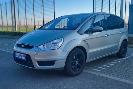 Ford S-Max 245.731 km 3.350 &euro; Würselen 52146
