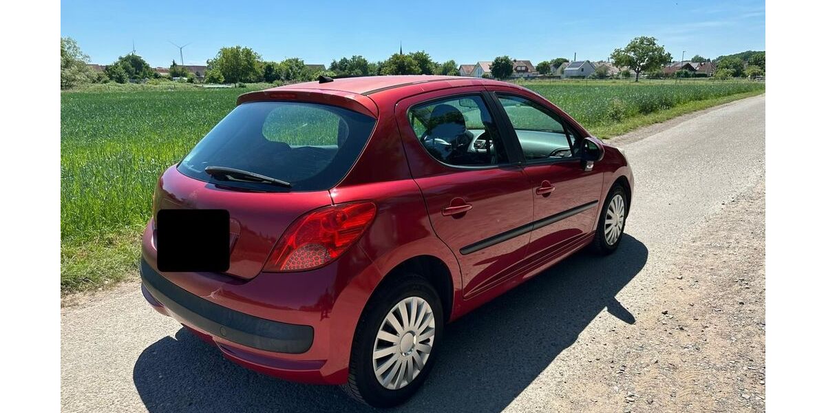 Peugeot 207 173.000 km 1.499 &euro; Hockenheim 68804