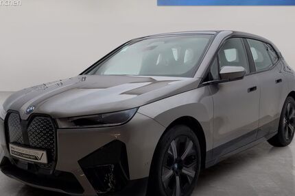 BMW iX 3.917 km 81.911 € München 80939