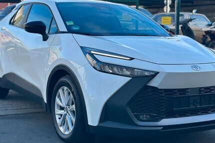 Toyota C-HR 24.000 km 23.990 &euro; Berlin 12359