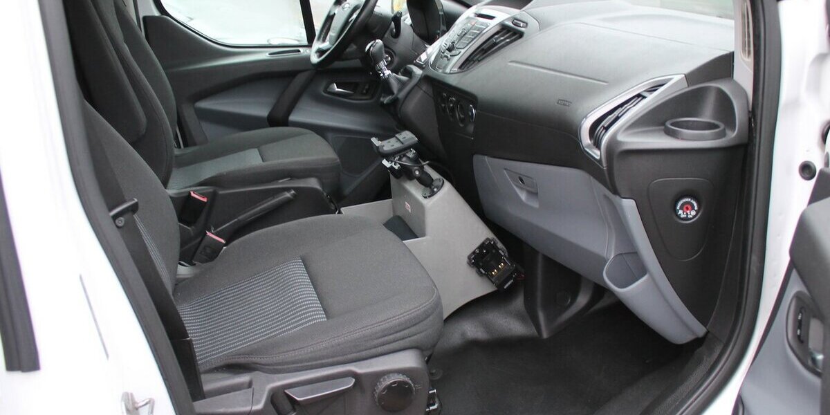 Ford Transit Custom 350 L2 KTW Krankentransportwagen 275.157 km 11.950 &euro; Badem 54657