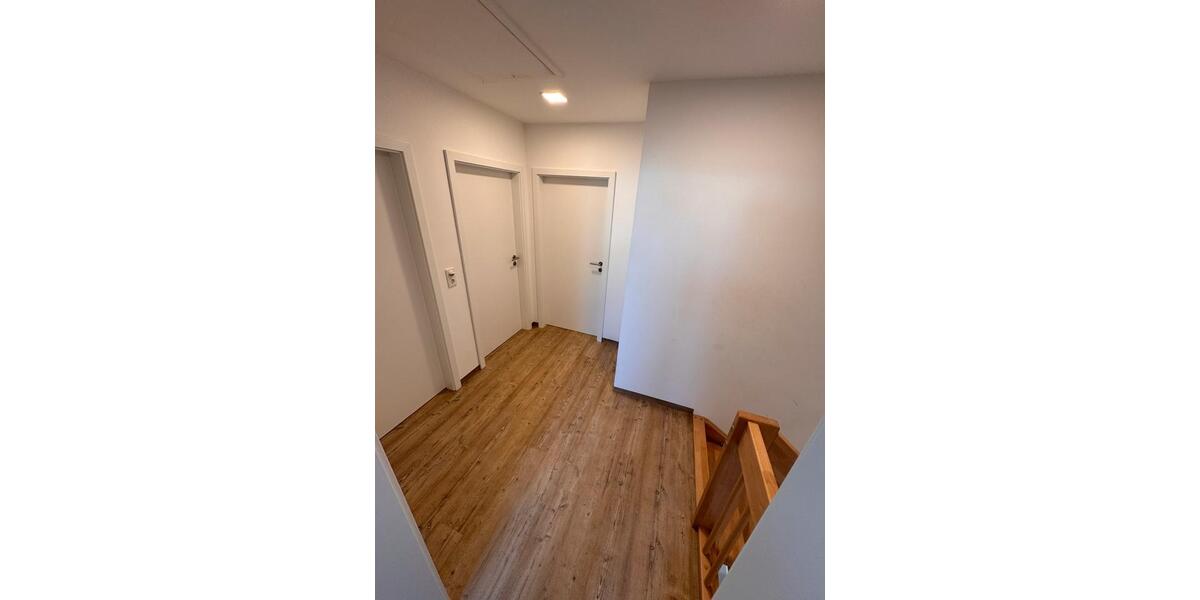Doppelhaushälfte Hohenroth - 4.5 Zimmer, 122 m&sup2;, 1.195&euro; | Angebot:25845008
