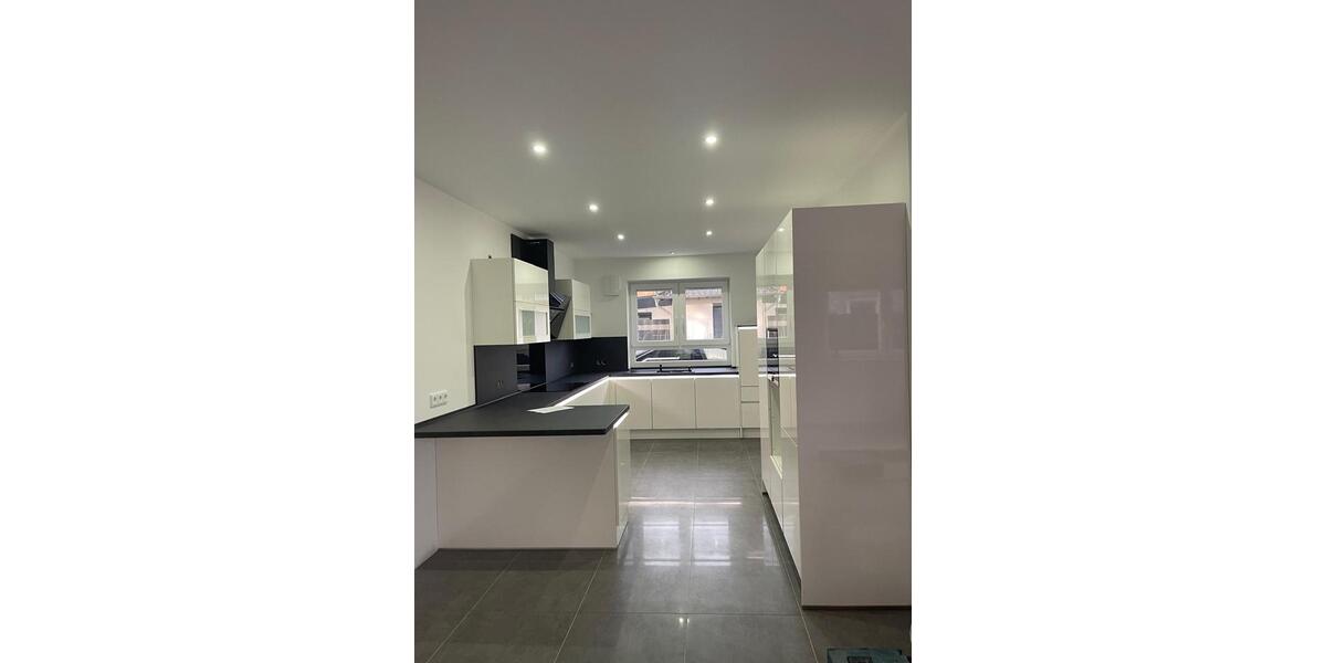 Doppelhaushälfte Nordenham - 4 Zimmer, 125 m&sup2;, 1.460&euro; | Angebot:25255597