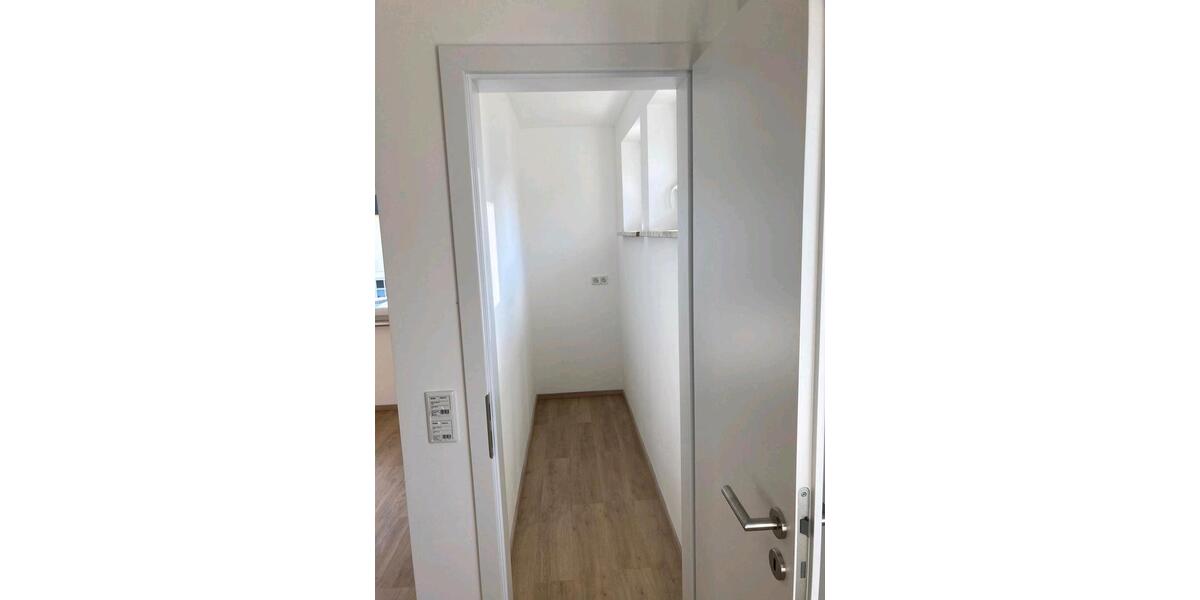 Erdgeschoßwohnung Sulzfeld - 4 Zimmer, 132 m&sup2;, 1.015&euro; | Angebot:26288314