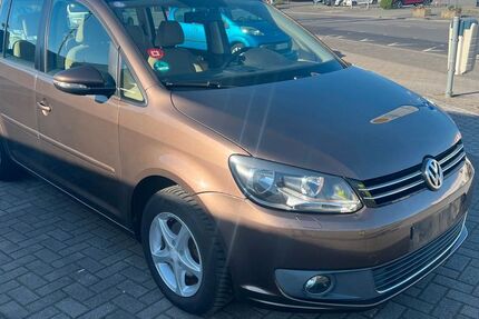 VW Touran 213.796 km 5.100 &euro; Rodgau Nieder-Roden 63110