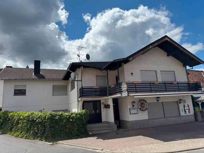 Mehrfamilienhaus mit Gastronomie und viel Potenzial