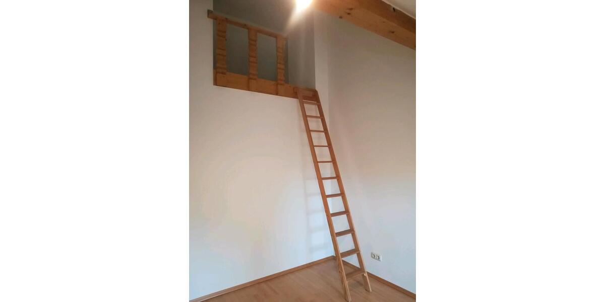 Dachgeschoßwohnung Gilching - 1 Zimmer, 83 m&sup2;, 1.650&euro; | Angebot:24763461