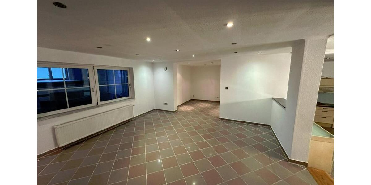 Luxuriöse Traumwohnung *nähe Köln* mit Dachterrasse in Engelskirchen-Wiehlmünden zu vermieten 5 zimmer