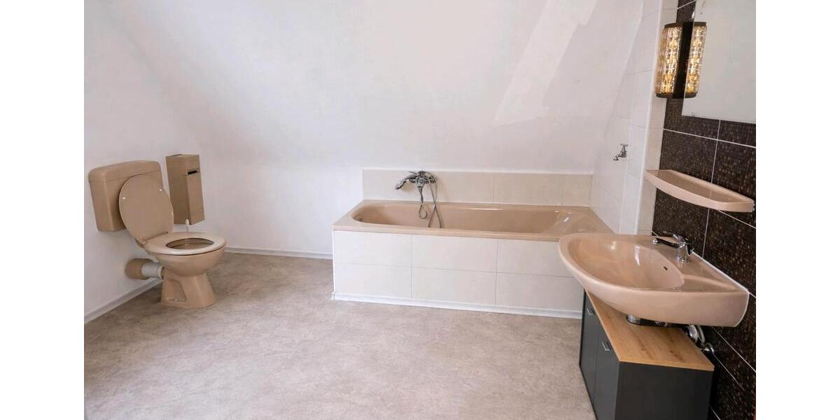 Etagenwohnung Frankenberg (Eder) - 3 Zimmer, 80 m&sup2;, 1.080&euro; | Angebot:26342874