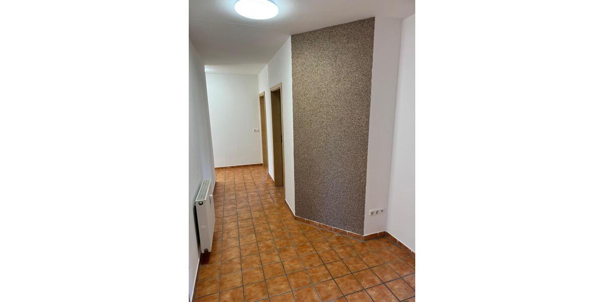 Etagenwohnung Nittenau - 4 Zimmer, 110 m&sup2;, 1.190&euro; | Angebot:26384512