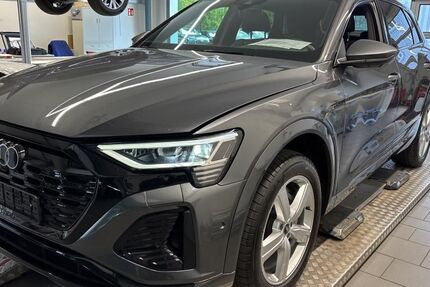 Audi Q8 e-tron 50.961 km 40.990 &euro; Hamburg 22047