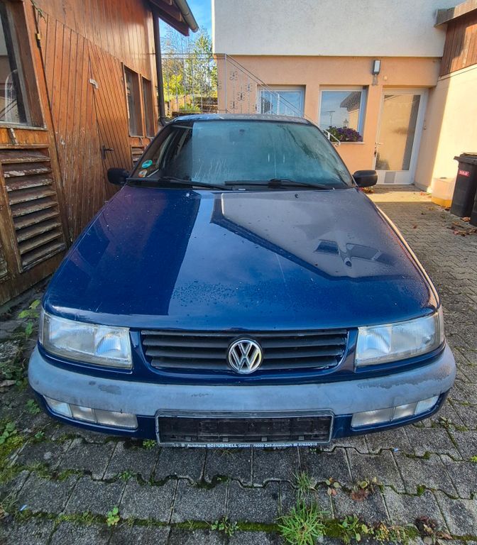 VW Passat 151.302 km 700 € Görwihl 79733