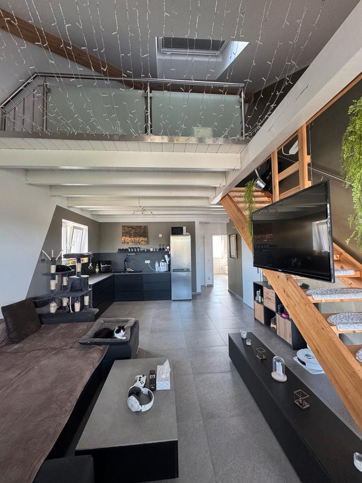 2,5 Zimmer Maisonette Wohnung mit Balkon