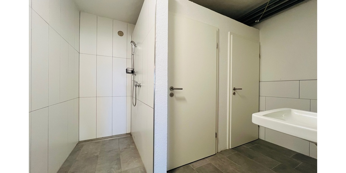 Moderne Gewerbeimmobilie (BJ 2023) mit offener und geschlossener Werkhalle, Büro und Wohnung - Gewerbeobjekt Horb am Neckar | Angebot:26131652