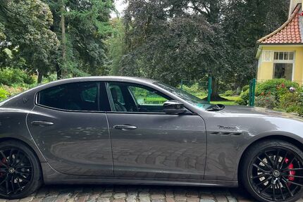 Maserati Ghibli 41.000 km 61.500 € Aumühle-Wohltorf 21521