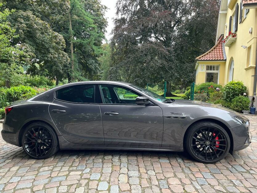 Maserati Ghibli 41.000 km 61.500 € Aumühle-Wohltorf 21521
