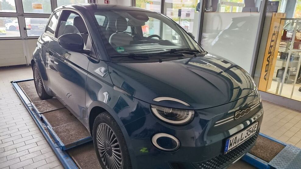 Fiat 500 32.000 km 17.500 € Vöhl 34516