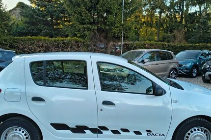Dacia Sandero 59.000 km 5.900 &euro; Fredersdorf-Vogelsdorf bei Berlin 15370