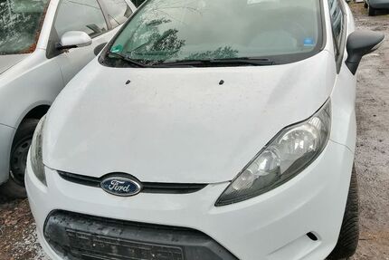 Ford Fiesta 90.000 km 3.490 &euro; Schönefeld OT-Waltersdorf 12529