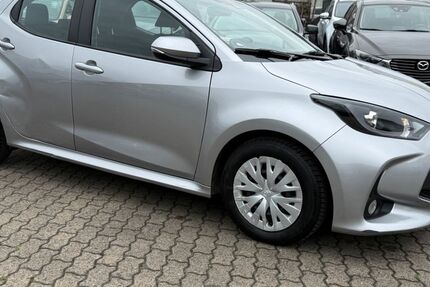 Toyota Yaris 149.045 km 11.599 &euro; Hanau 63452