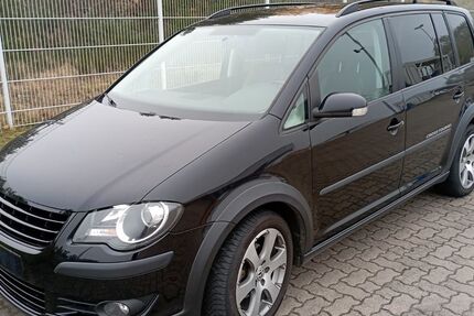VW Touran 150.300 km 6.990 &euro; Bülow 19089