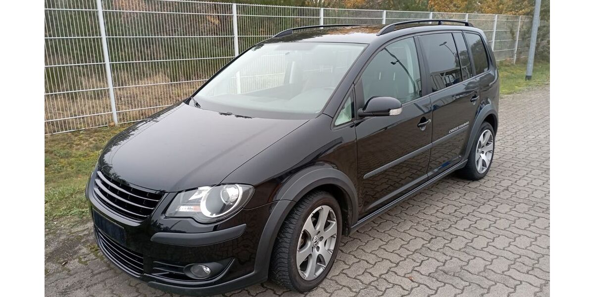 VW Touran 150.300 km 6.990 &euro; Bülow 19089