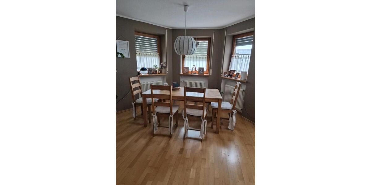 Dachgeschoßwohnung Laupheim - 3 Zimmer, 105 m&sup2;, 950&euro; | Angebot:25334980