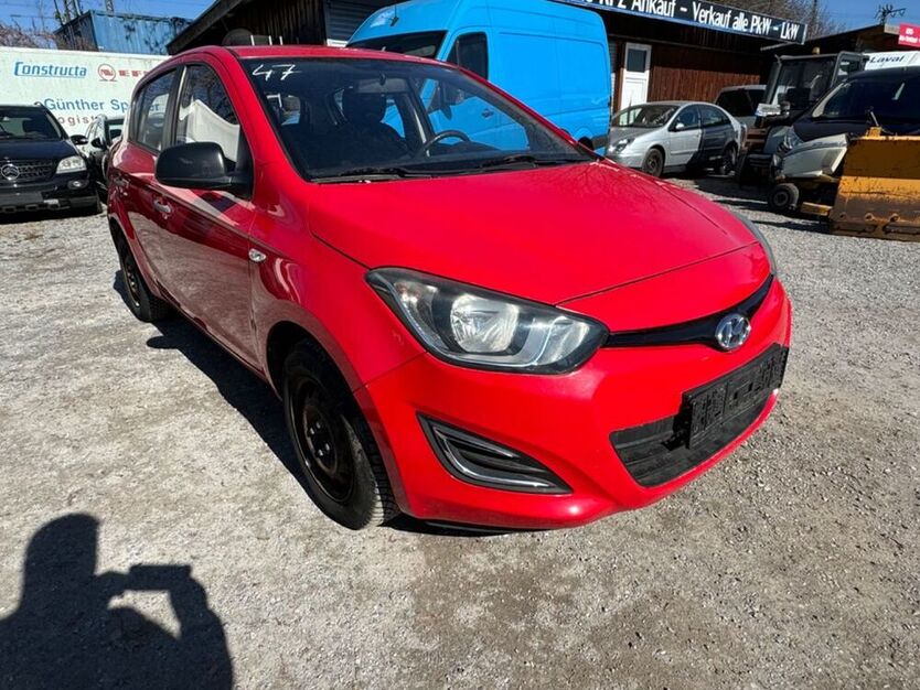 i20