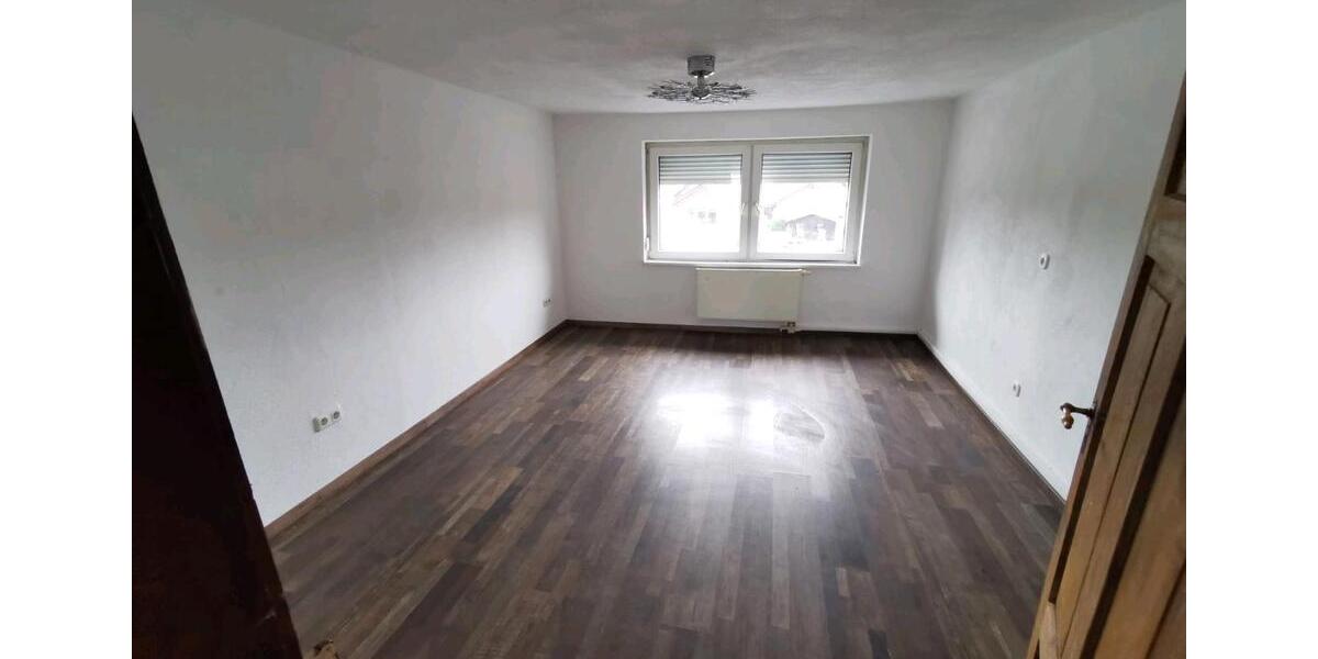 Etagenwohnung Rennerod - 5 Zimmer, 160 m&sup2;, 130.000&euro; | Angebot:26751747